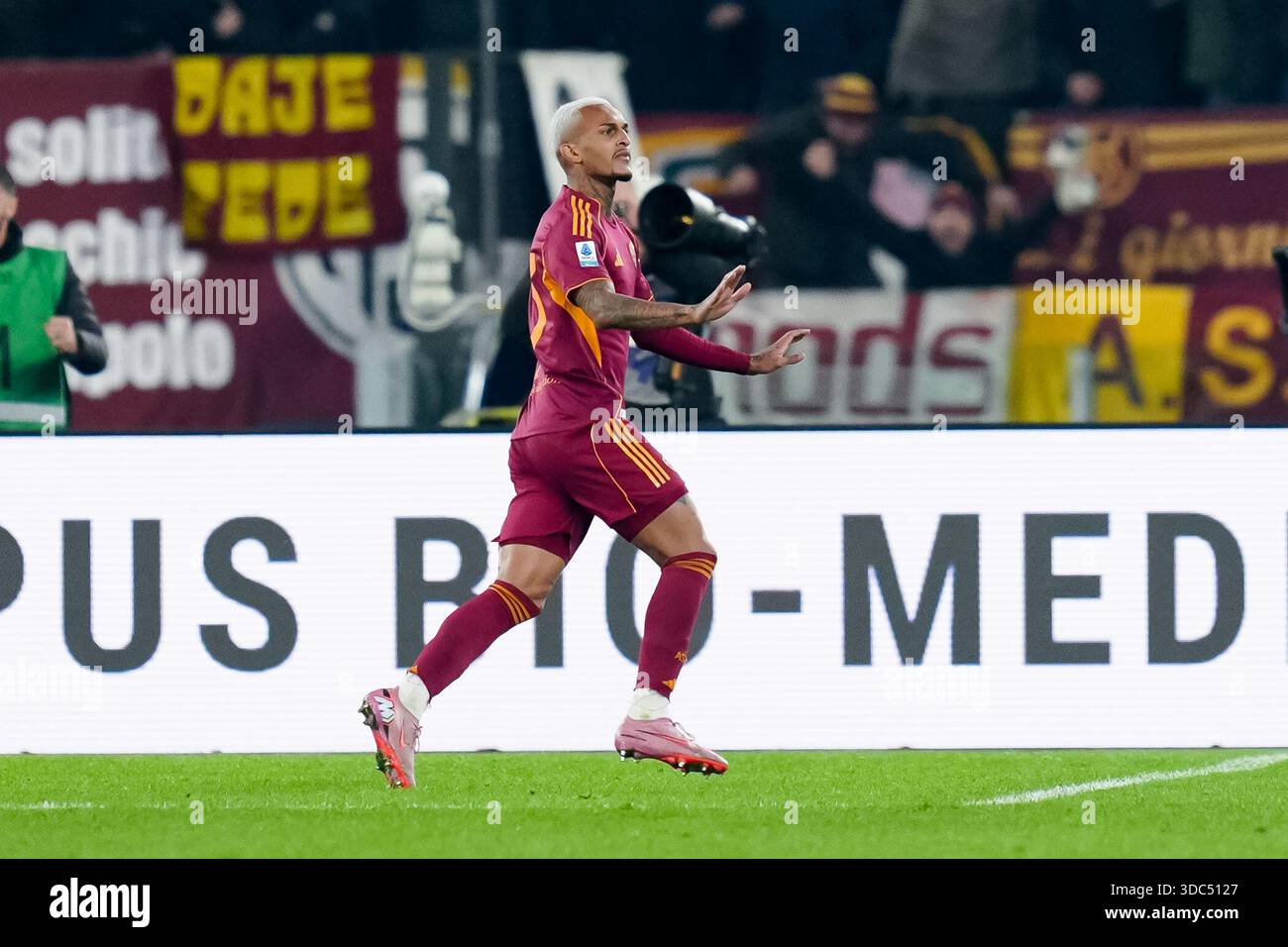 Wesley of AS Roma celebrates after scoring first goal during the Serie ...