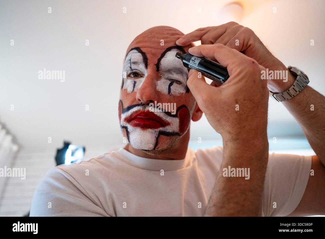 Clown face paint hi-res stock photography and images - Alamy