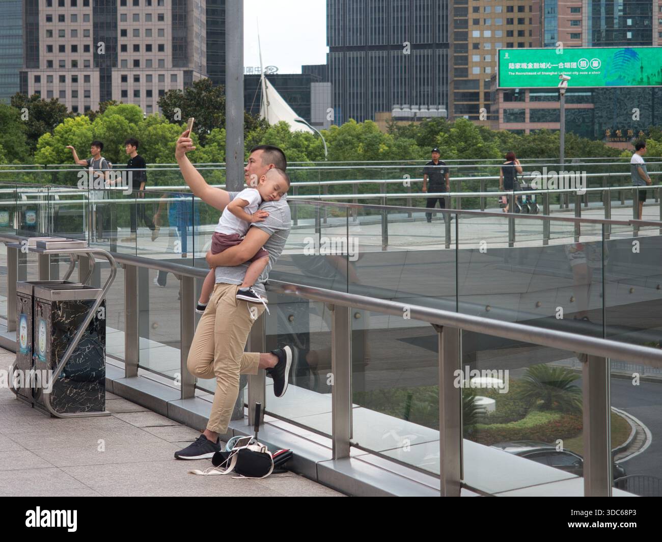 Walkway pudong shanghai china hi-res stock photography and images - Alamy