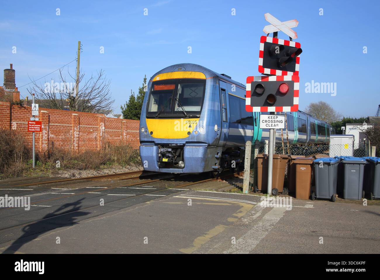 unmanned railway  level crossing at woodbridge on the banks of the river deben in suffolk Stock Photo