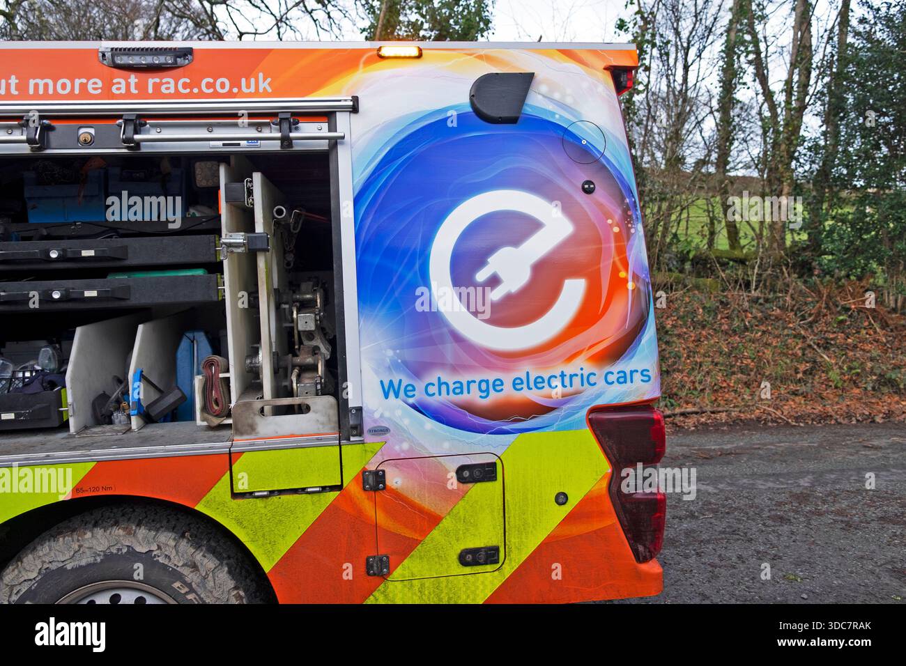 Ev chargning hi-res stock photography and images - Alamy
