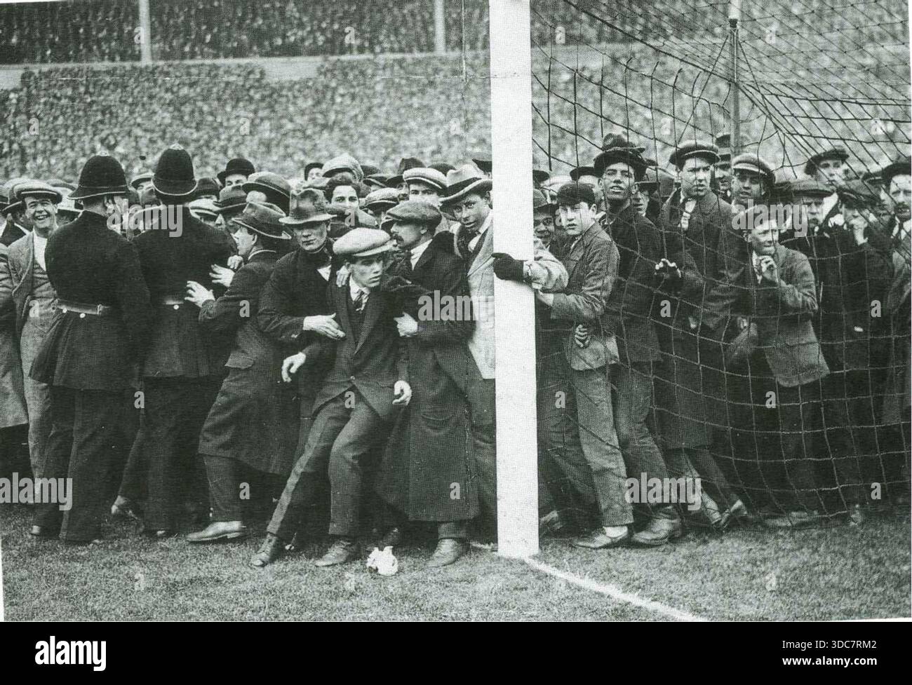 1923 fa cup final hi-res stock photography and images - Alamy