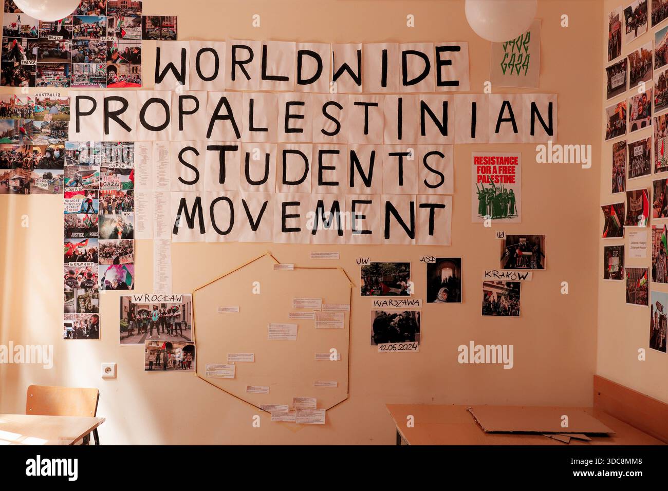 Worldwide social movement hi-res stock photography and images - Alamy
