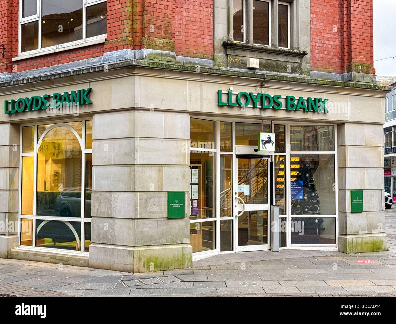 Bridgend, Wales, UK - 14 December 2025: Front exterior view of the branch of Lloyds Bank in Bridgend town centre. - Smartphone Captured Stock Image