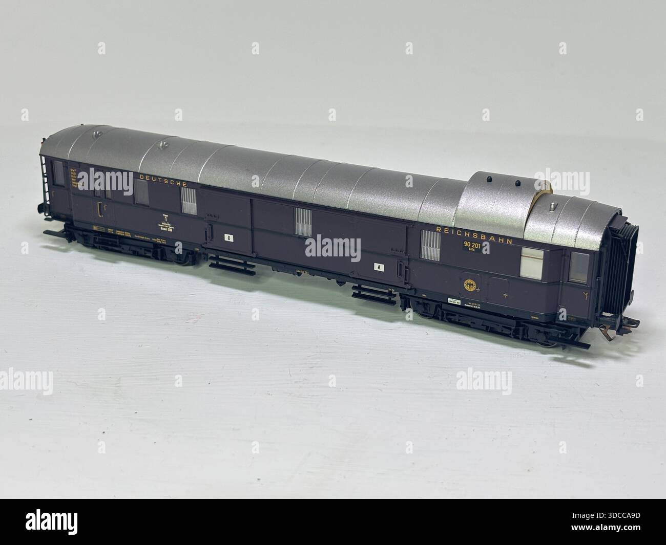 Marklin DRG Era 2 Rheingold coach pack for model railways in Germany ...