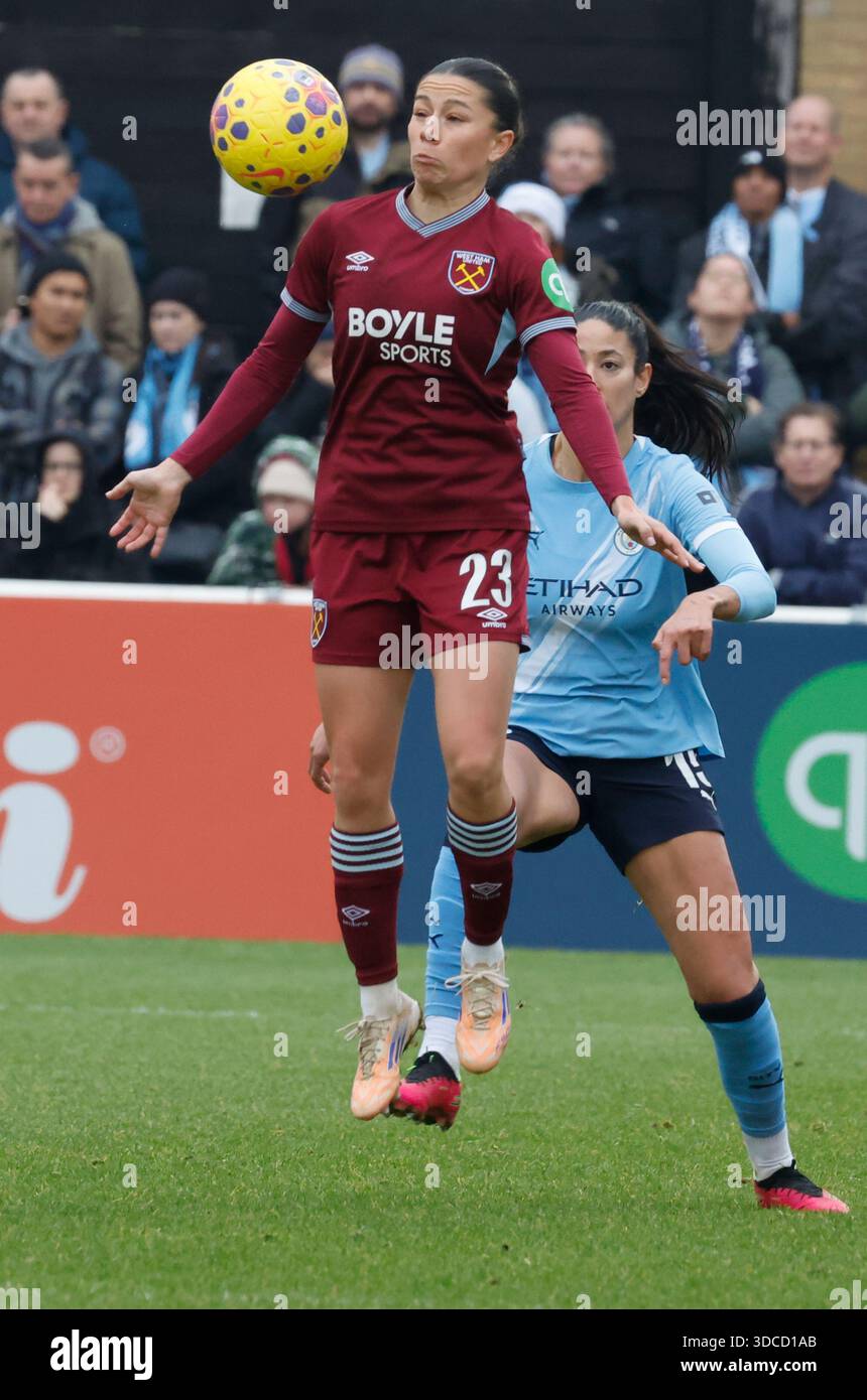 LONDON, ENGLAND - Ffion Morgan of West Ham United WFC in action during ...
