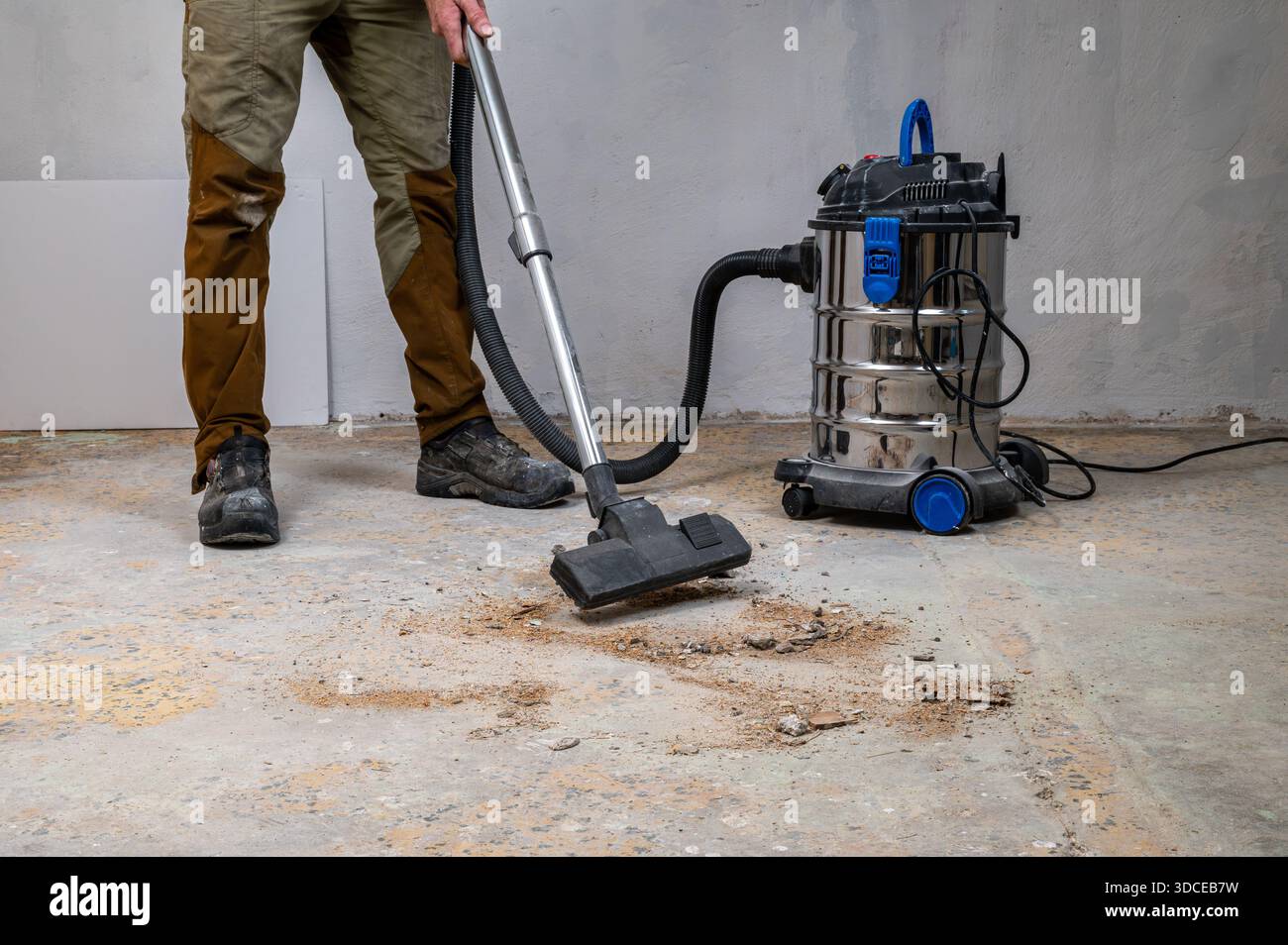 Dry Cleaner Object Dry cleaner using extraction hi-res stock photography and images - Alamy