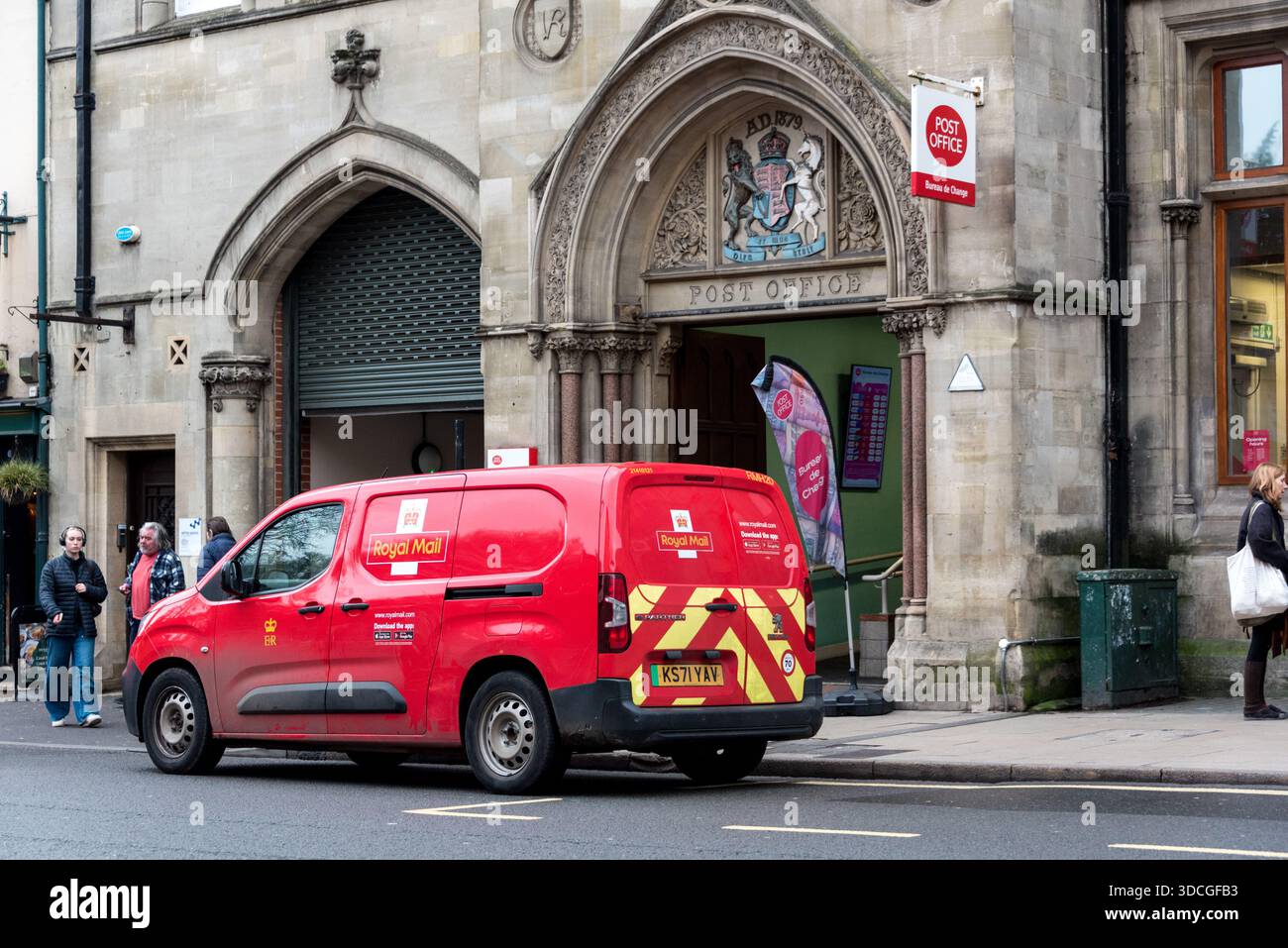Post Office van parked outside Oxford branch on St Aldates, Oxford, UK Stock Photo