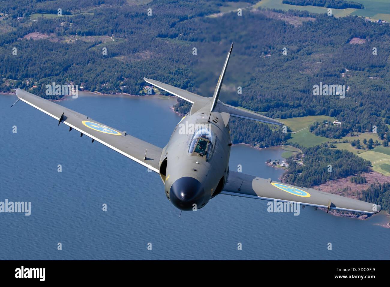 Saab J 32B Lansen (serial 32-620), civil registration SE-RMF, operated ...