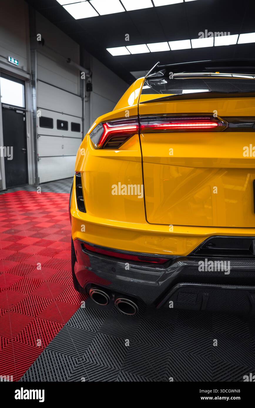 Urusb Rear Lamborghini urus suv rear view hi-res stock photography and images - Alamy