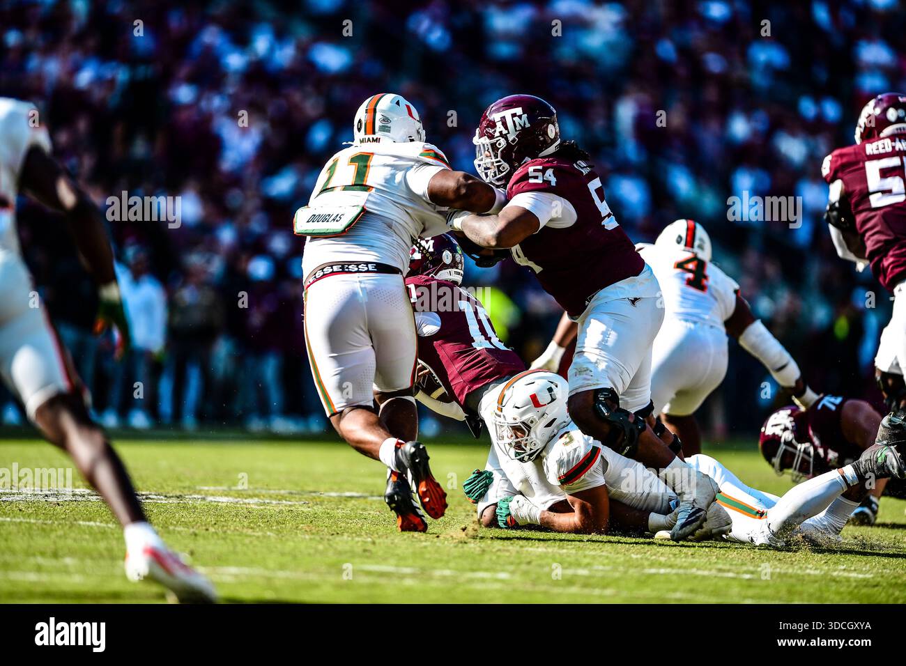 Marcel Reed Sacked Mesidor hi-res stock photography and images - Alamy