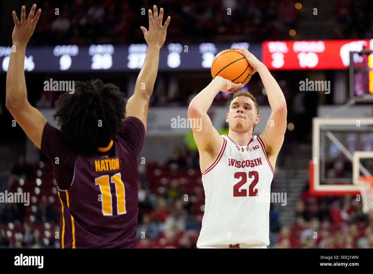 Austin Rapp Wisconsin Wisconsin forward Austin Rapp (22) prepares to score against Central ...