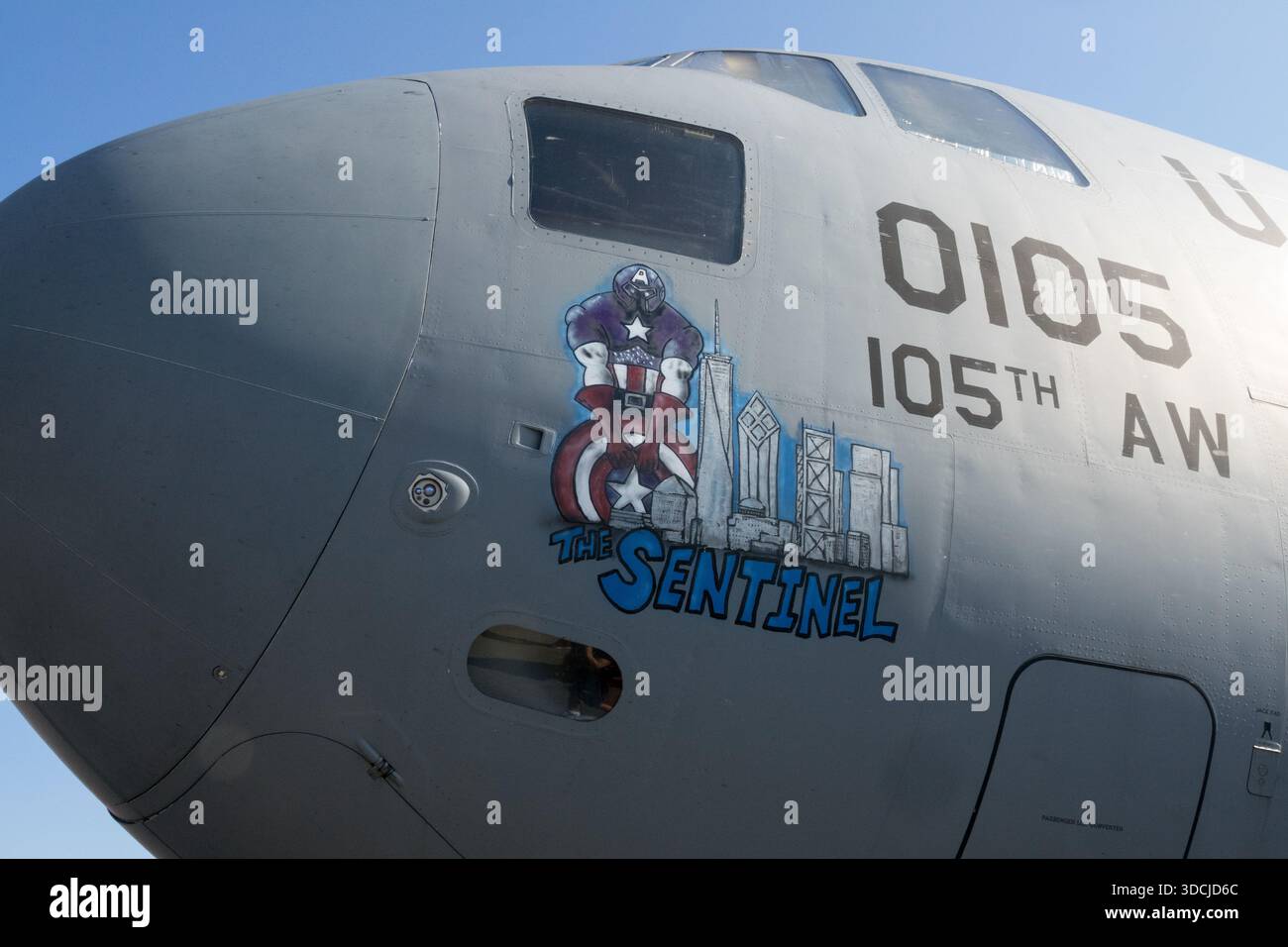 化石　C-40　C-30　C-17 Nose art on a U.S. Air Force C-17 Globemaster III transport