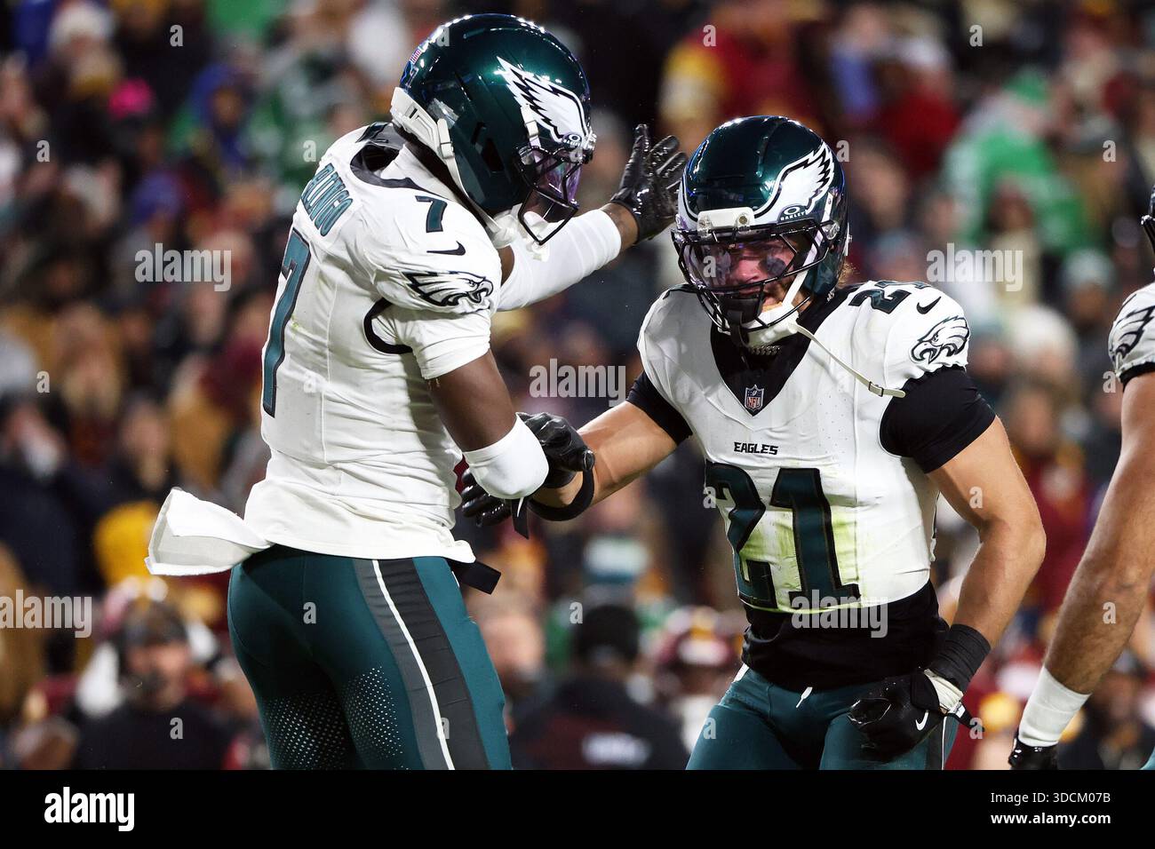 Philadelphia Eagles safety Sydney Brown (21) celebrates with ...