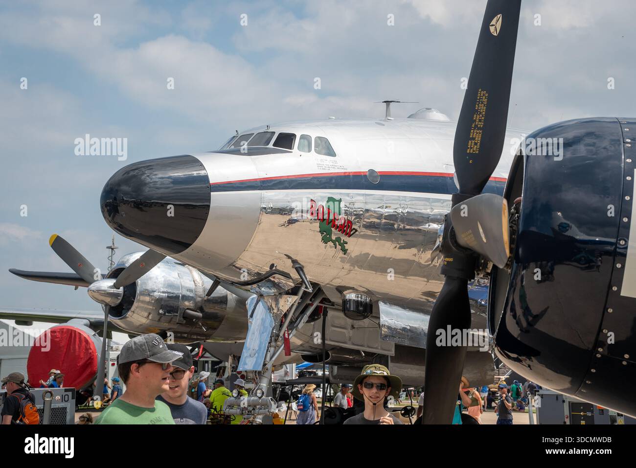 Lockheed l 1049 super constellation hi-res stock photography and