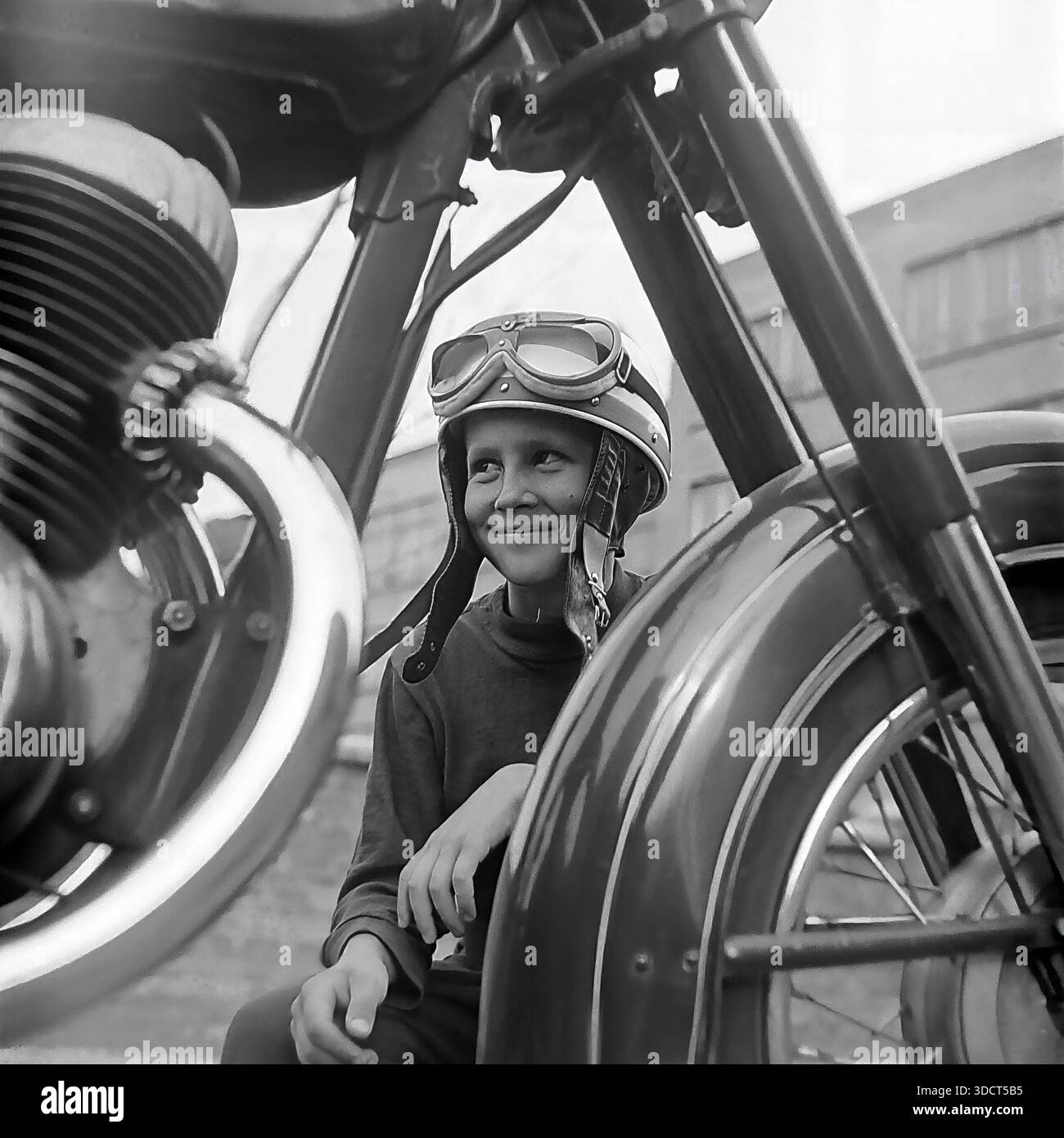 1960s motorcycle helmet hi-res stock photography and images - Alamy