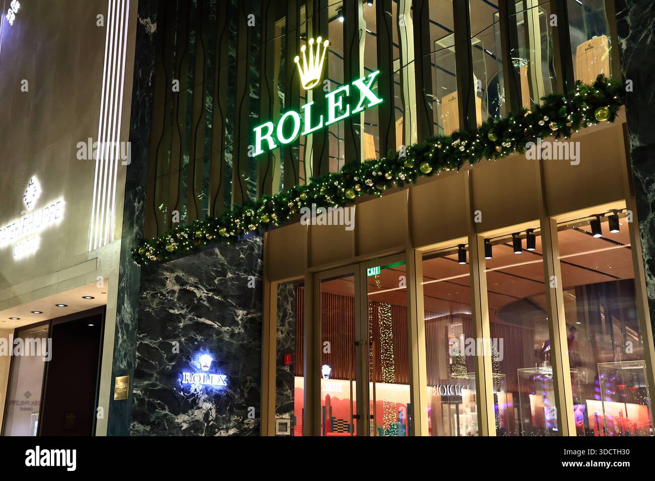 Rolex La Rodeo Drive ROLEX luxury watch store by night on Rodeo Drive, Beverly Hills ...