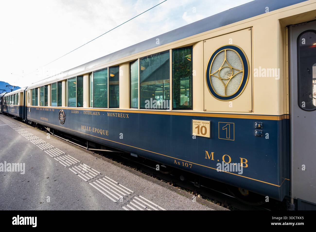 GoldenPass Line Belle Epoque train exterior blue and beige