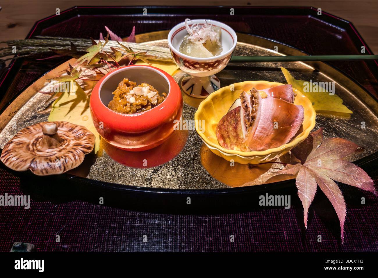 Fine Japanese cuisine served on a tray at Hotel Kuroshio Sou in Shirahama, Wakayama Prefecture, Japan Stock Photo
