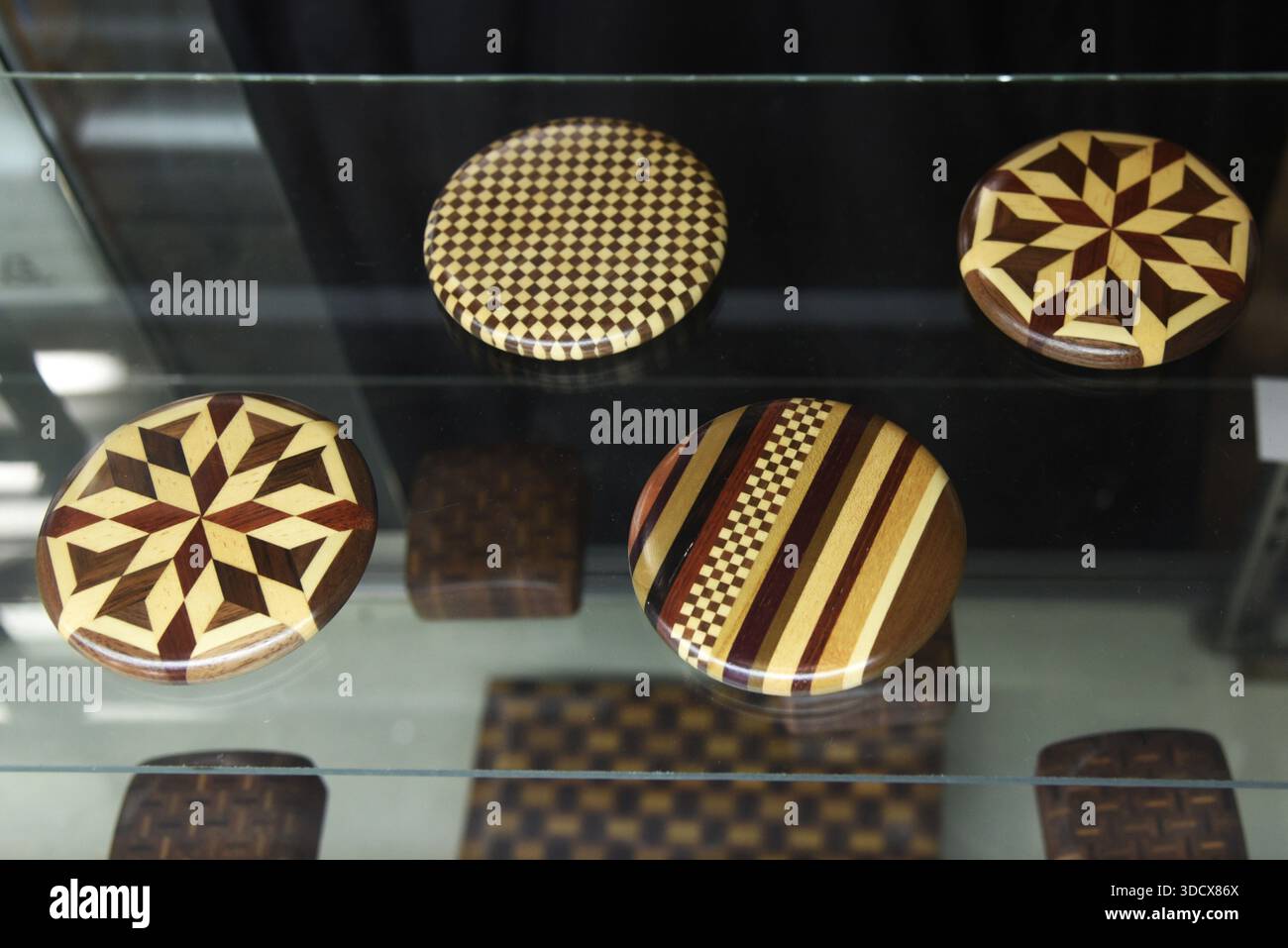 Traditional Japanese craft (Hakone-Yosegi-Zaiku).Marquetry is a ...