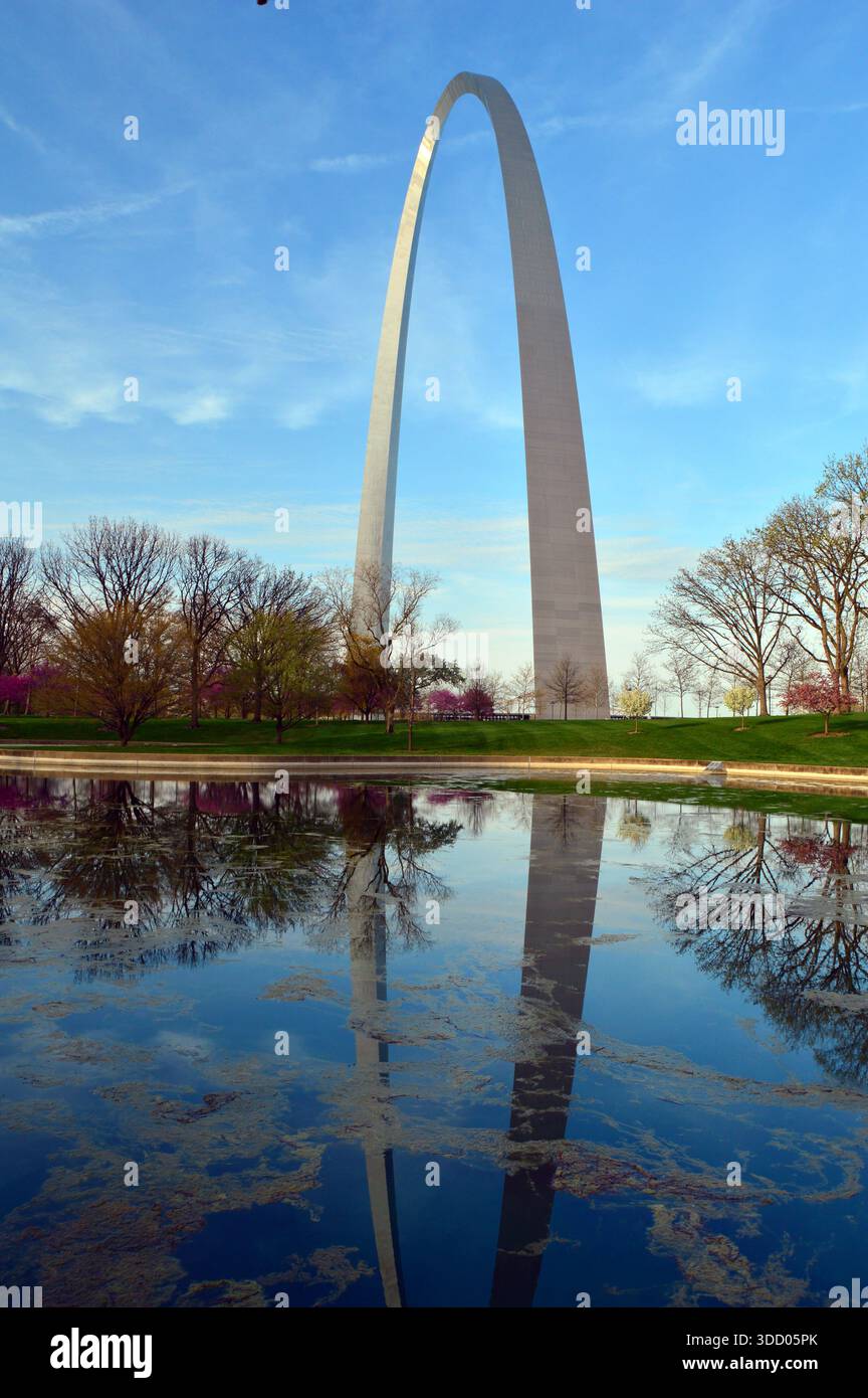 The towering Gateway Arch in St Louis is reflected in the waters of the ...