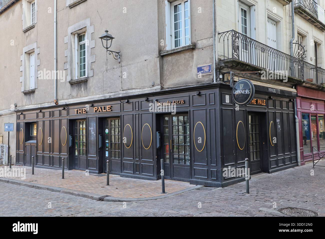 Exterior of The Pale Irish pub Tours France  December 2025 Stock Photo