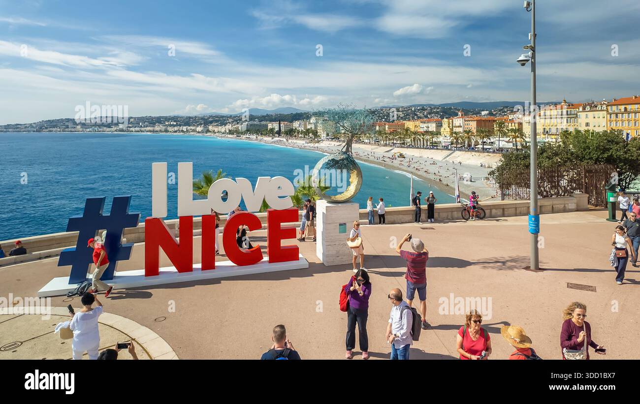 Love nice sign quai hi-res stock photography and images - Alamy