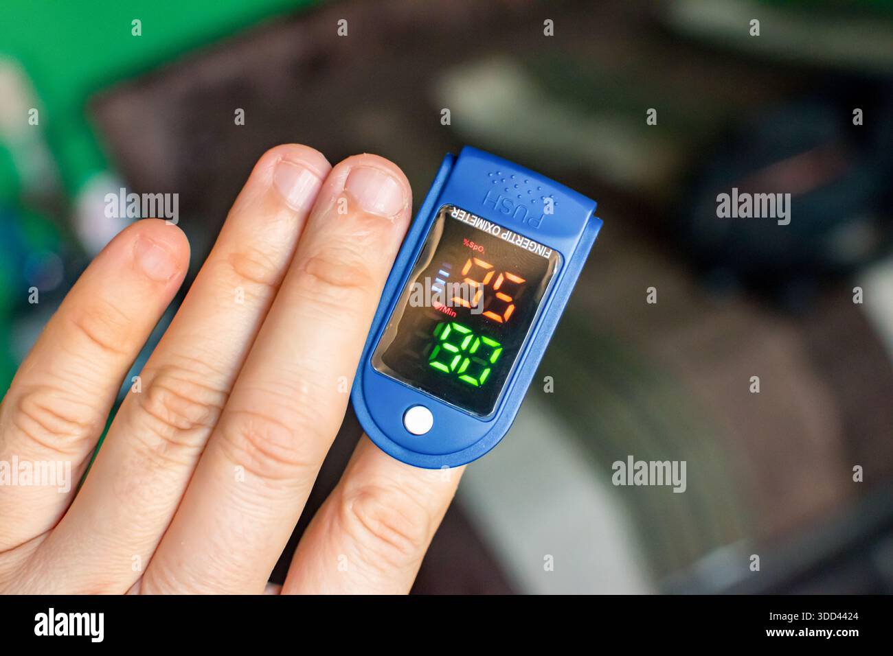 O2 Test A medical device used to quickly measure the level of oxygen in the ...