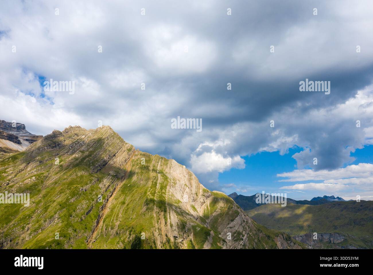 Angular Ridges Angular ridge hi-res stock photography and images - Alamy