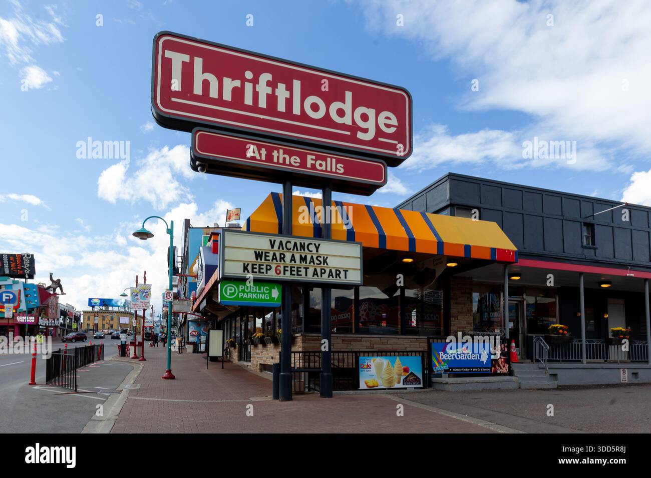 Thriftlodge at the Falls in at Clifton Hill in Niagara Falls, Ontario, Canada, on October 1, 2020 Stock Photo
