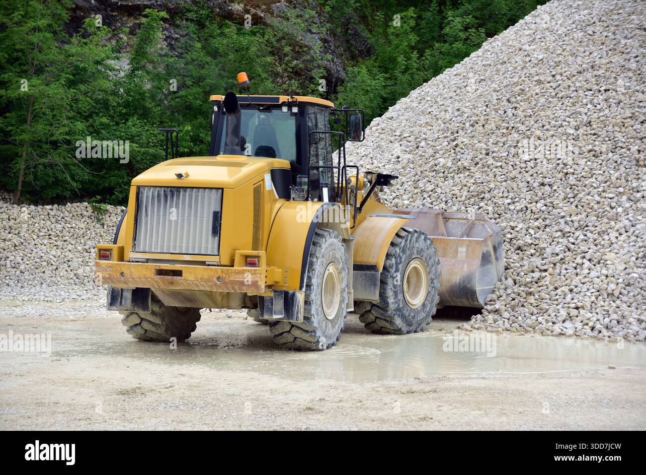 Sand Unloader Sand unloading hi-res stock photography and images - Alamy