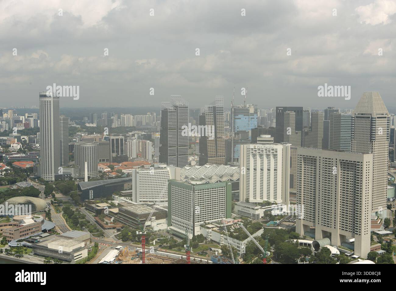 Singapore urban high rises hi-res stock photography and images - Alamy