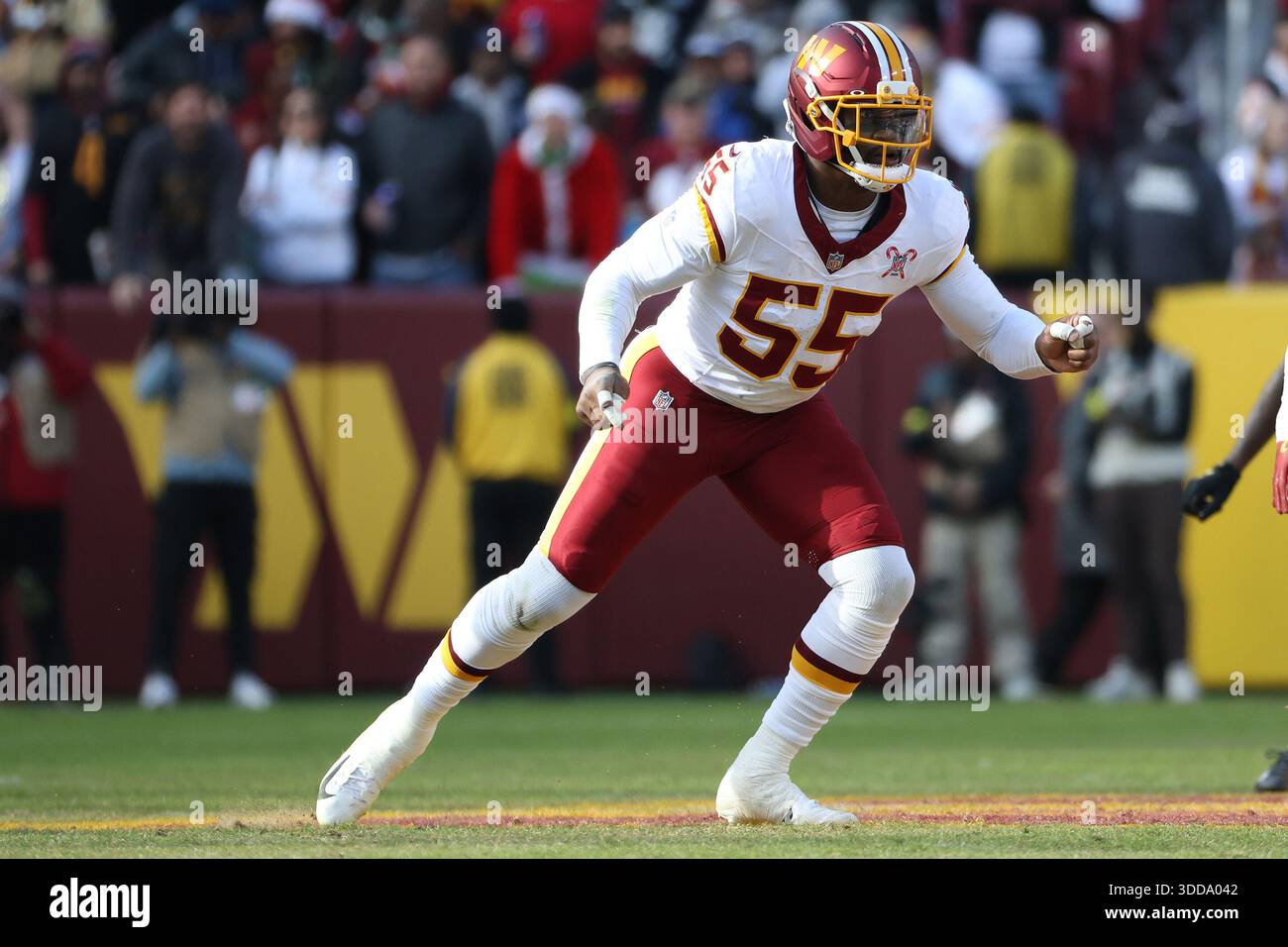 Washington Commanders defensive end Jacob Martin (55)rushes during an ...