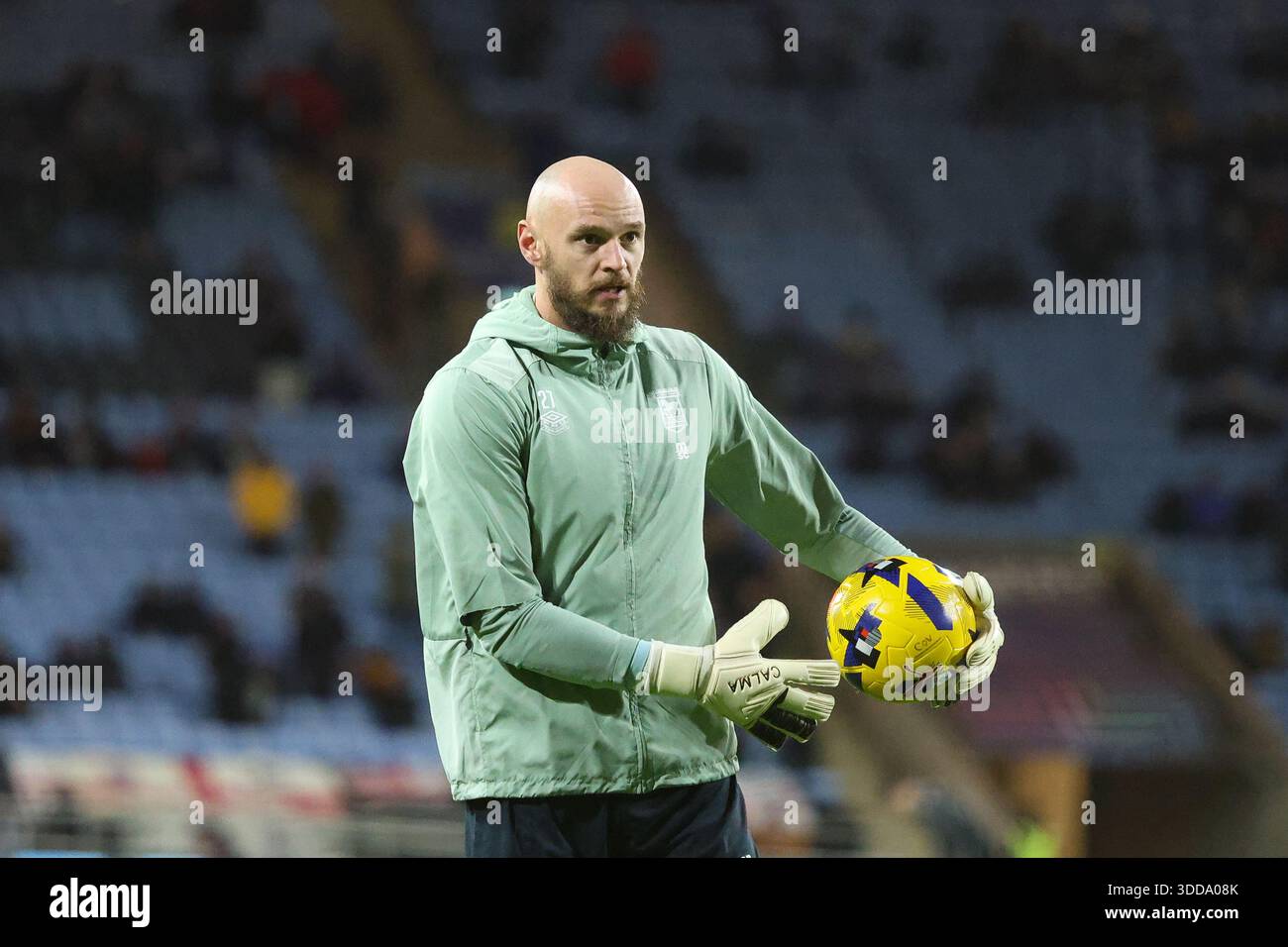 Goalkeeper captain hi-res stock photography and images - Alamy, image size:1300x956