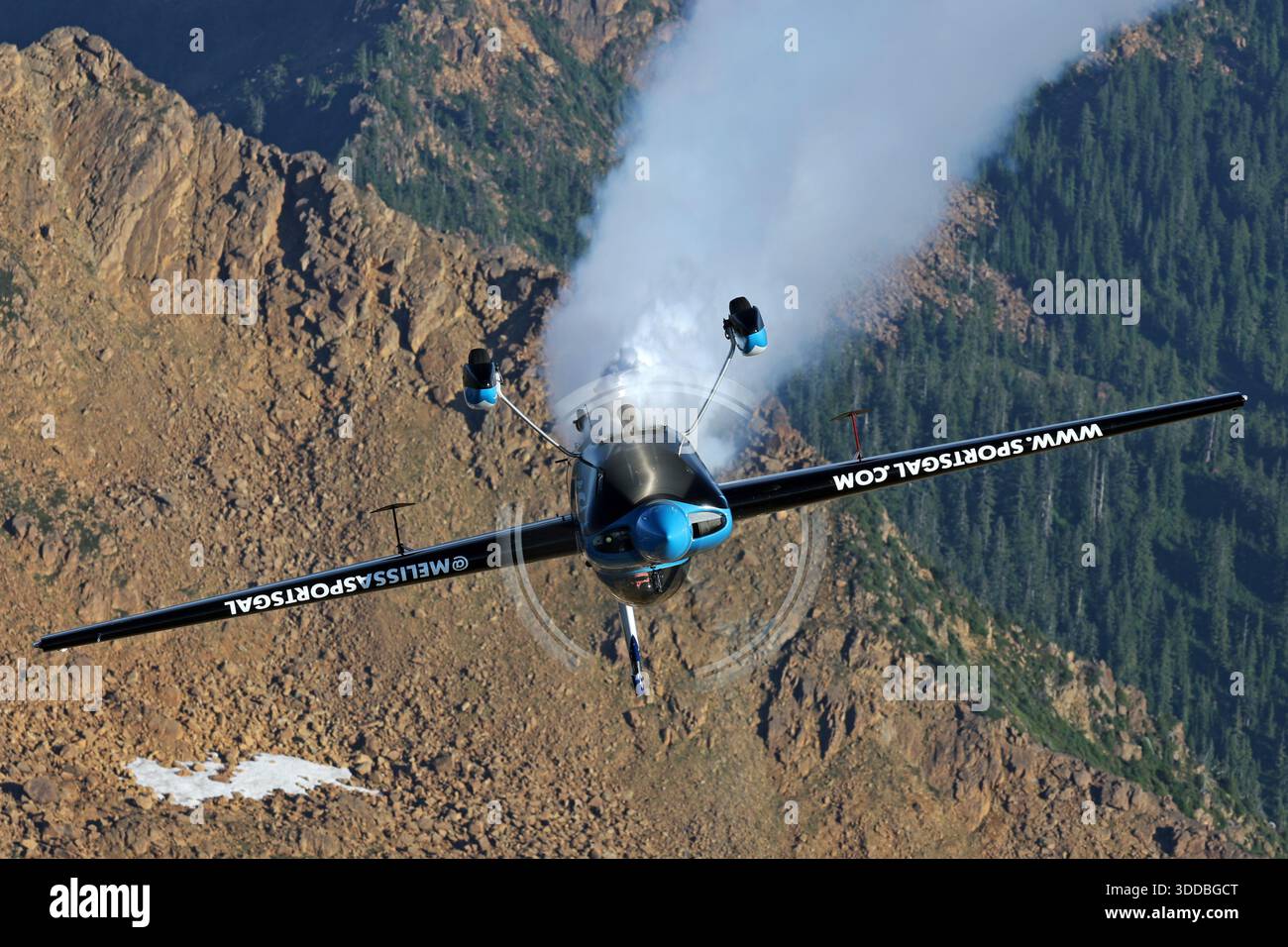 Inverted flight capability hi-res stock photography and images - Alamy