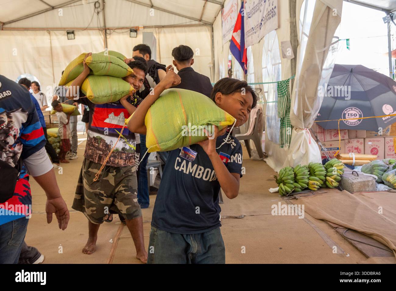 December 30, 2025, Phnom Penh, Cambodia: Aid collection centers in ...