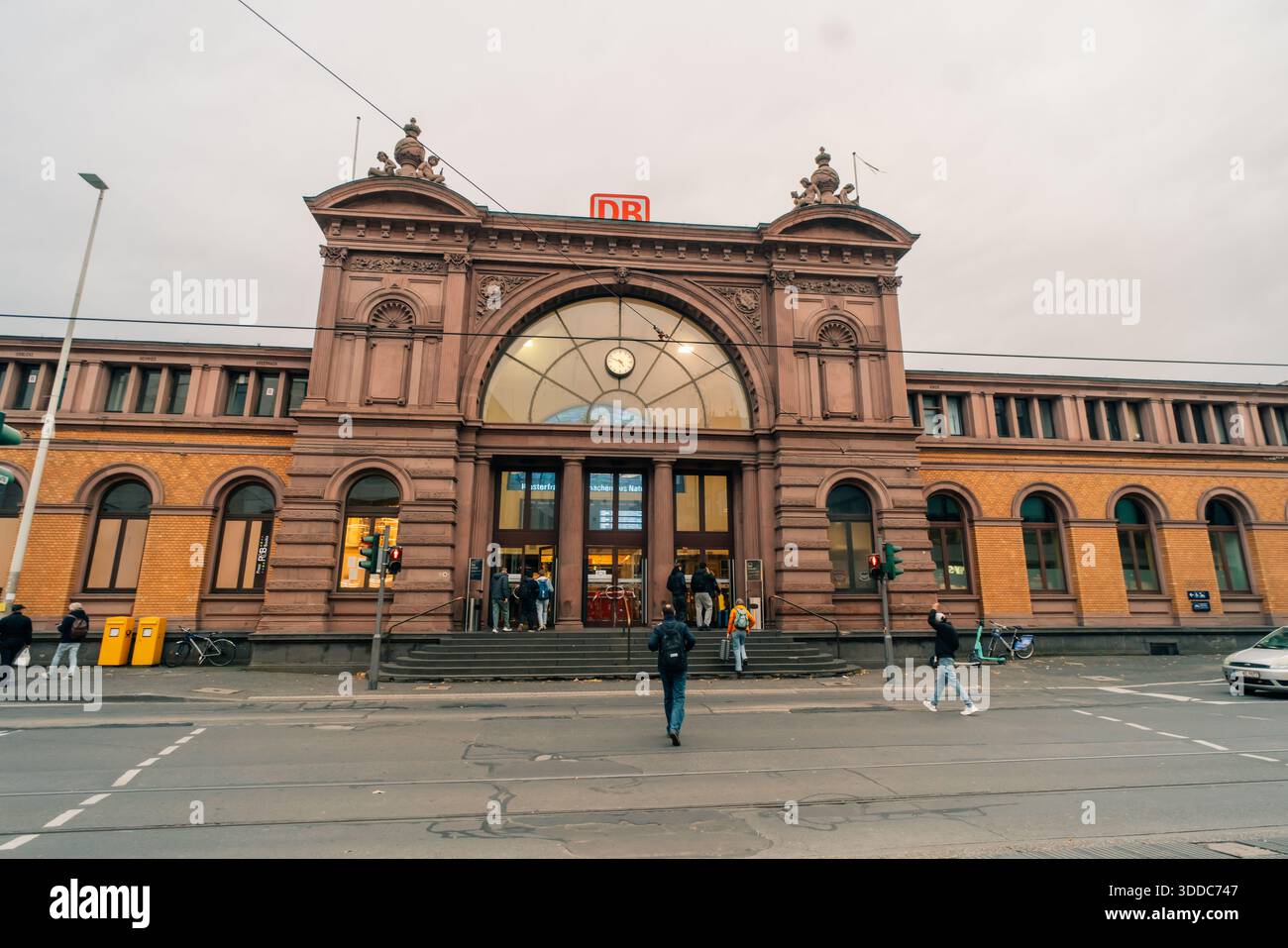Bonn central station hi-res stock photography and images - Alamy