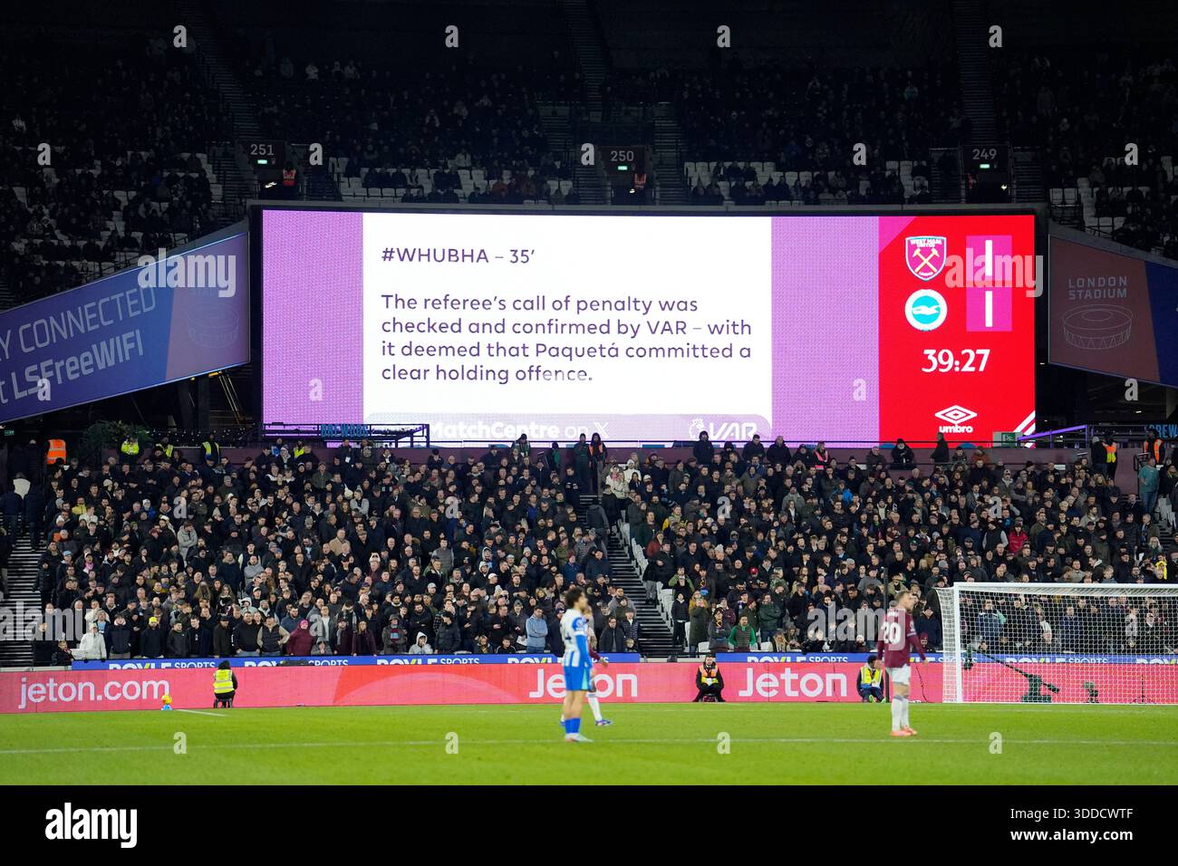 View of the screen explaining a VAR decision during the Premier League ...