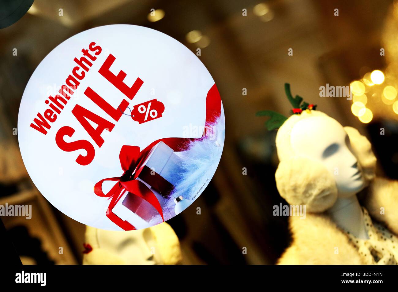 Weihnachts SALE - Prozentzeichen - 05.12.2025, Fulda, Deutschland, GER, DEU
