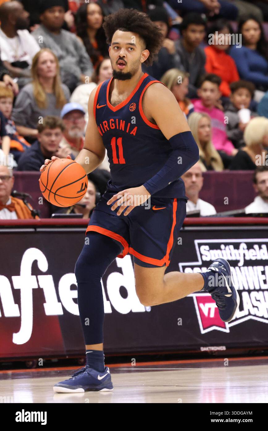 Devin Forward December 31, 2025: Virginia Cavaliers forward Devin Tillis (11) brings ...