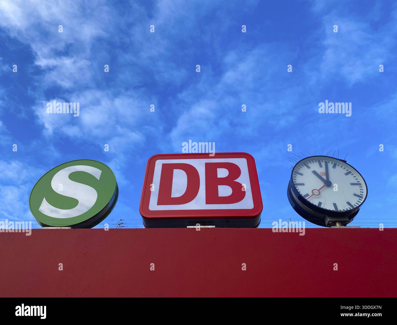 Deutsche bahn logo hi-res stock photography and images - Alamy
