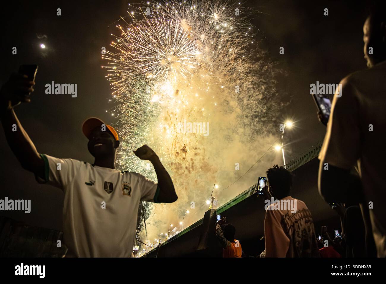 Ivory coast abidjan night hi-res stock photography and images - Alamy