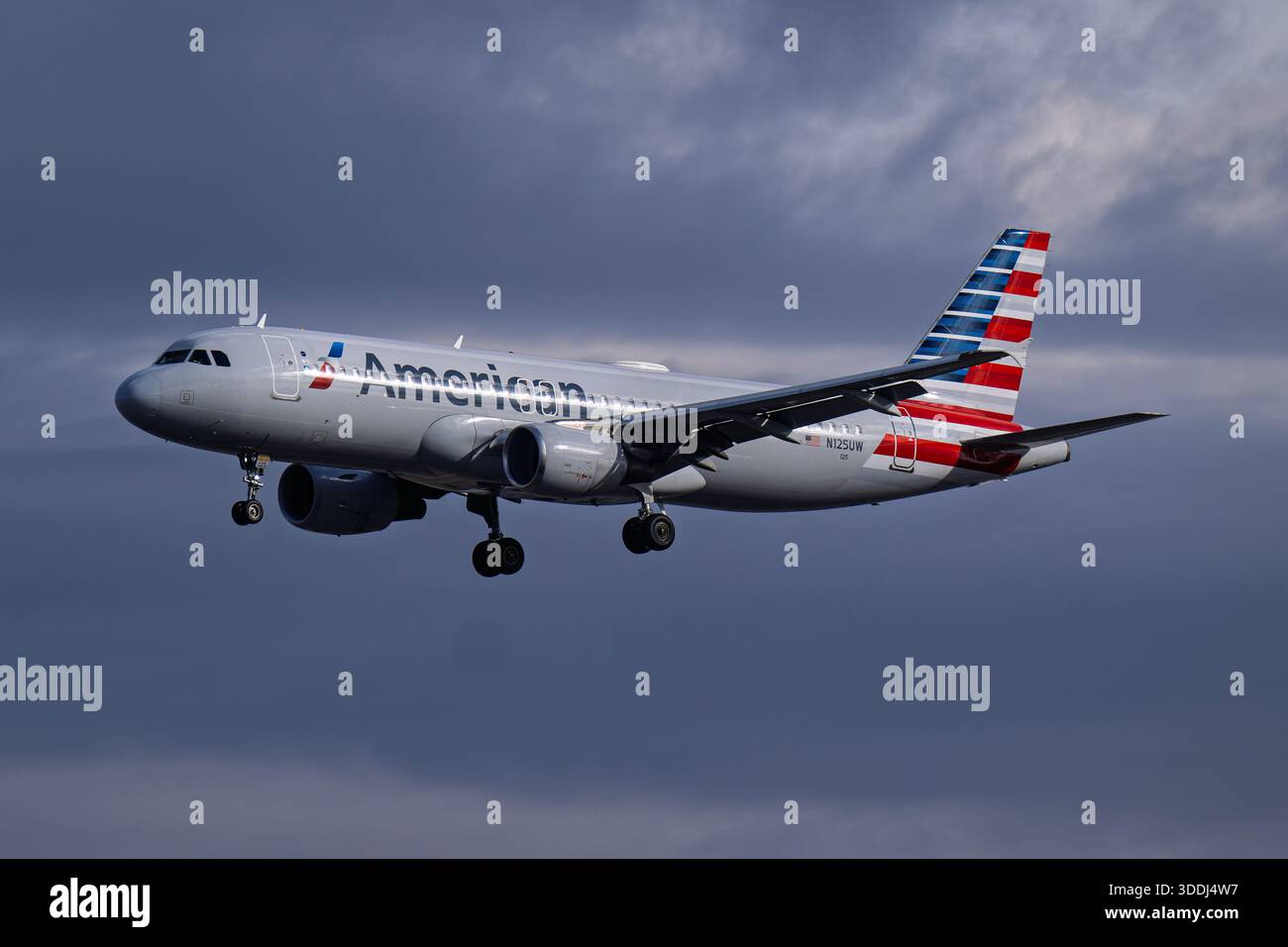 sky harbor airport 12-28-2025 Phoenix, AZ USA American Airlines