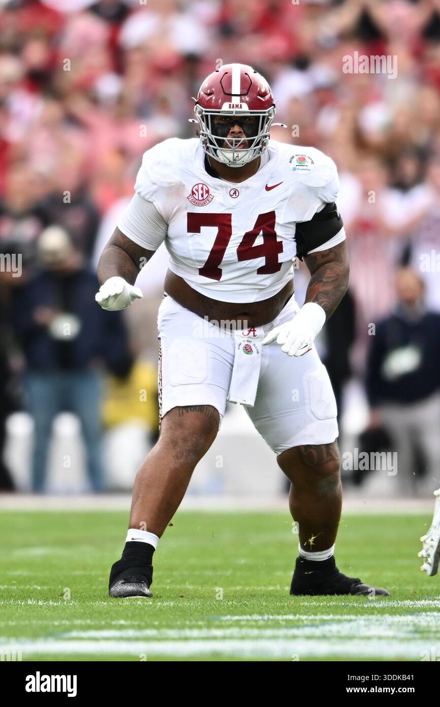 Alabama offensive lineman Kadyn Proctor (74) blocks during the first ...