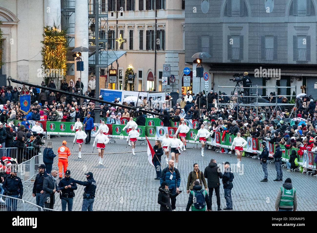 Parade In Rome **NO WEB OR NEWSPAPERS ONLY FOR ITALY** Rome. Piazza del Popolo Rome ...