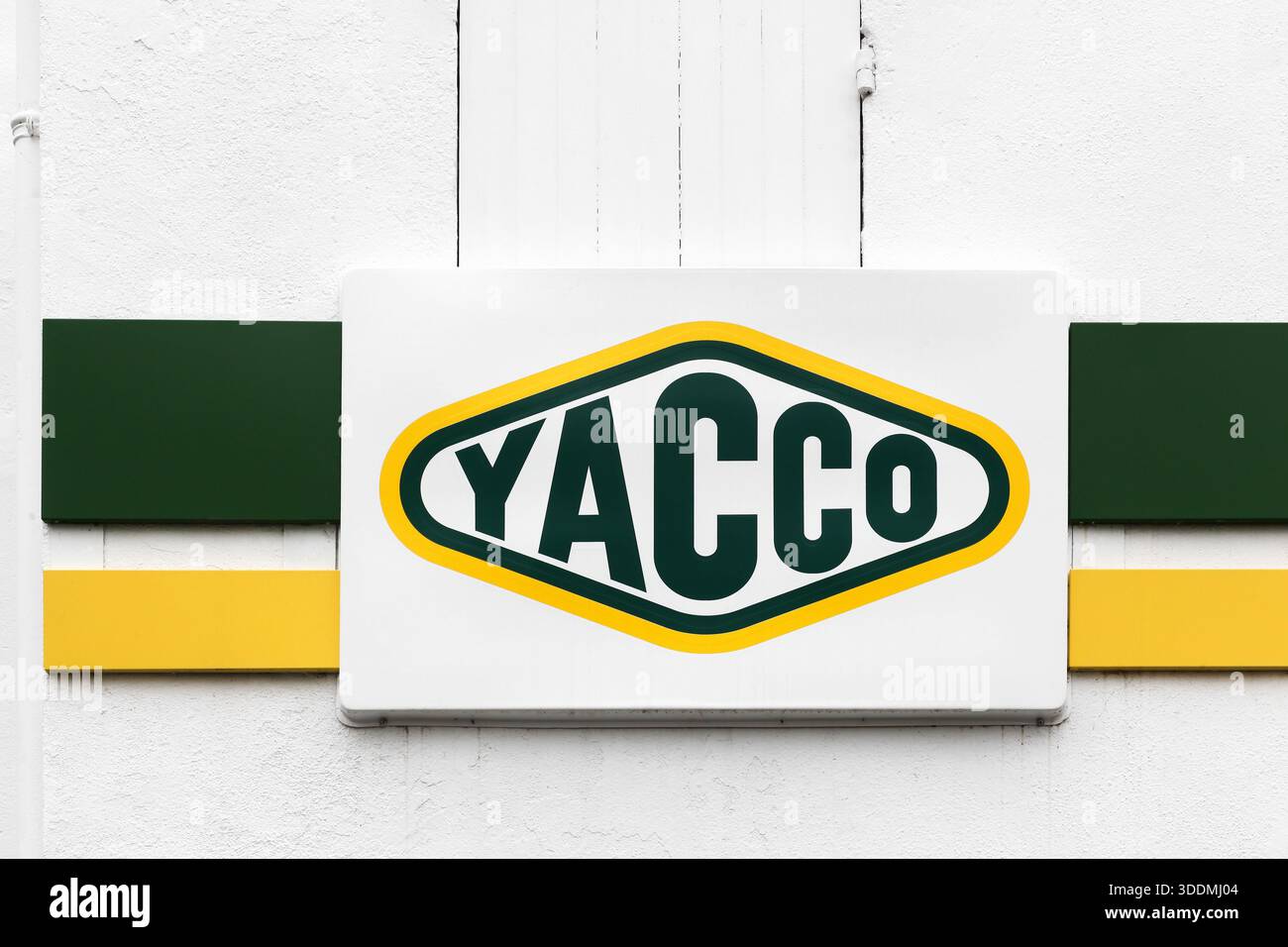 ☆Yacco☆出品画面 Yacco logo hi-res stock photography and images - Alamy