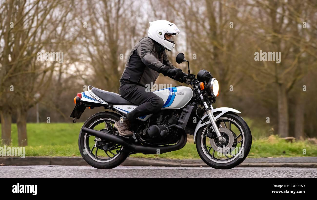 Motorcycle helmet 1980s hi-res stock photography and images - Alamy Motorcycle helmet 1980s hi-res stock photography and images - Alamy