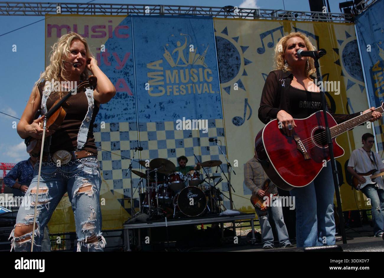 09 June 2006 - Nashville, Tennessee - Bomshel. 2006 CMA Music Festival ...