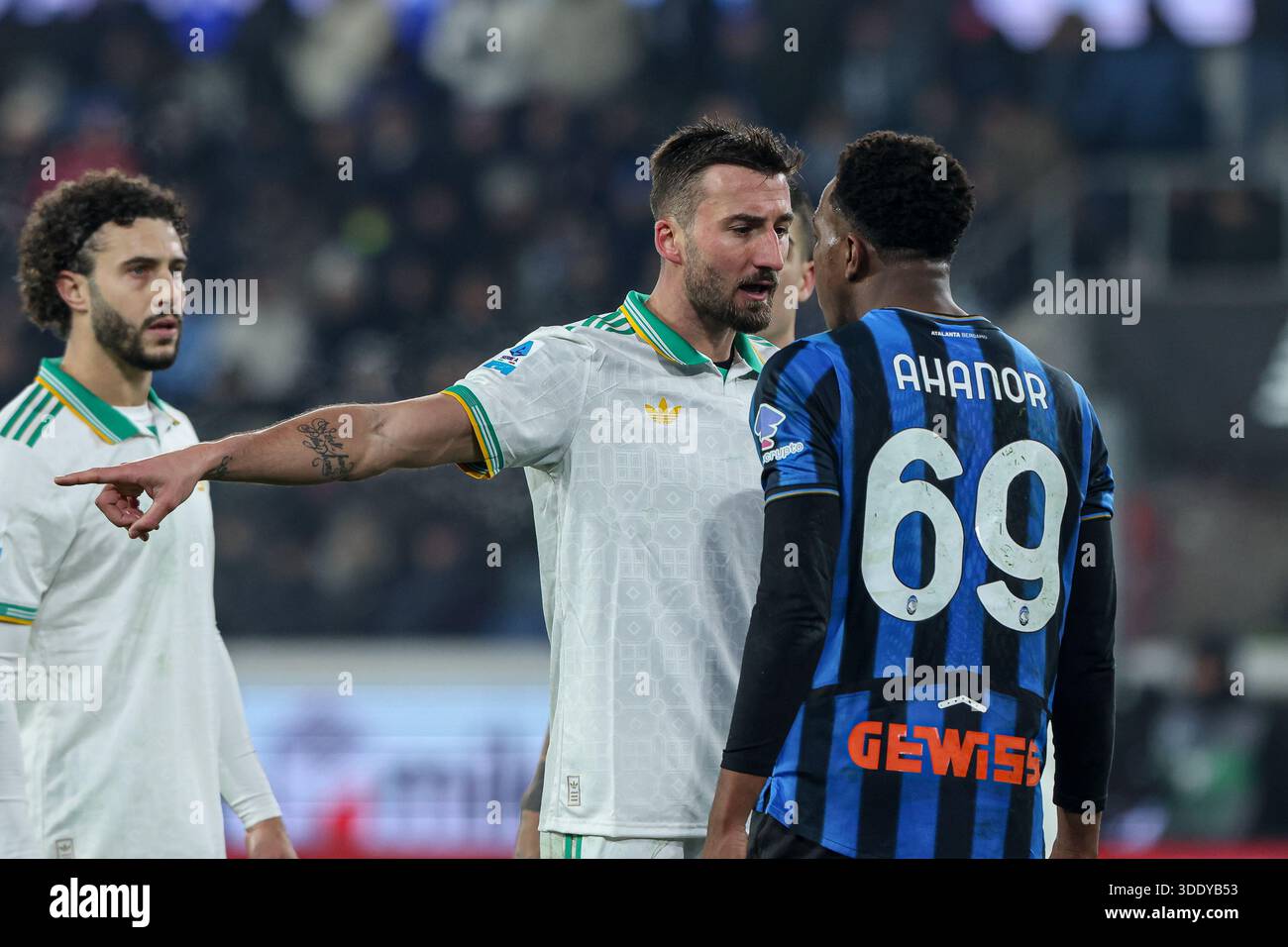 Bergamo, Italy. 3rd Jan, 2026. Bryan Cristante (4) of A.S. Roma and Honest  Ahanor (69) of Atalanta seen during the Serie A match between Atalanta and A.S.  Roma at New Balance Stadium