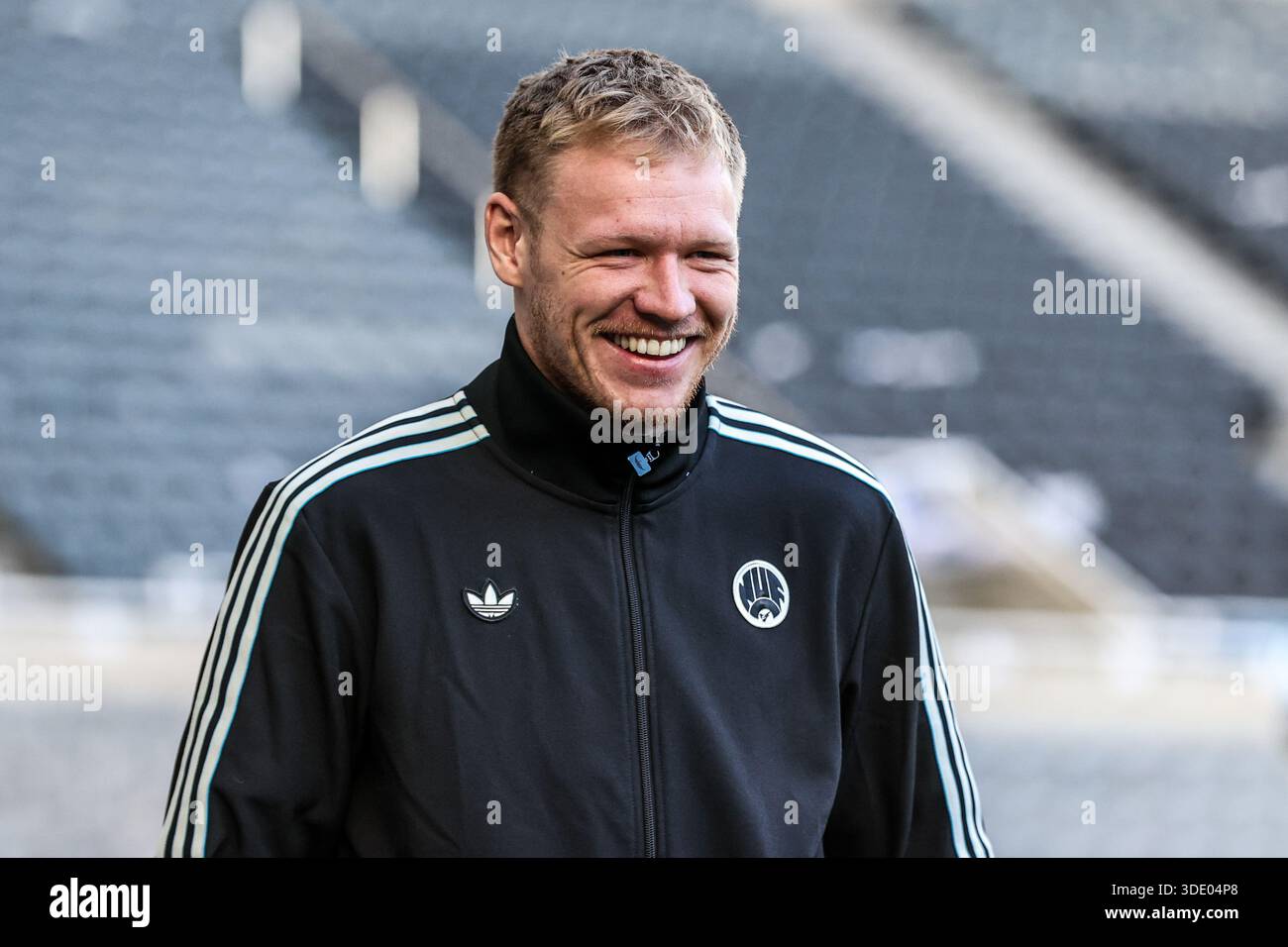 Newcastle United goalkeeper Aaron Ramsdale arrives during the Premier ...